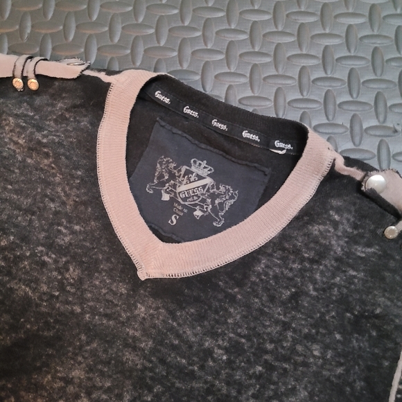 Guess sweater - Picture 2 of 2